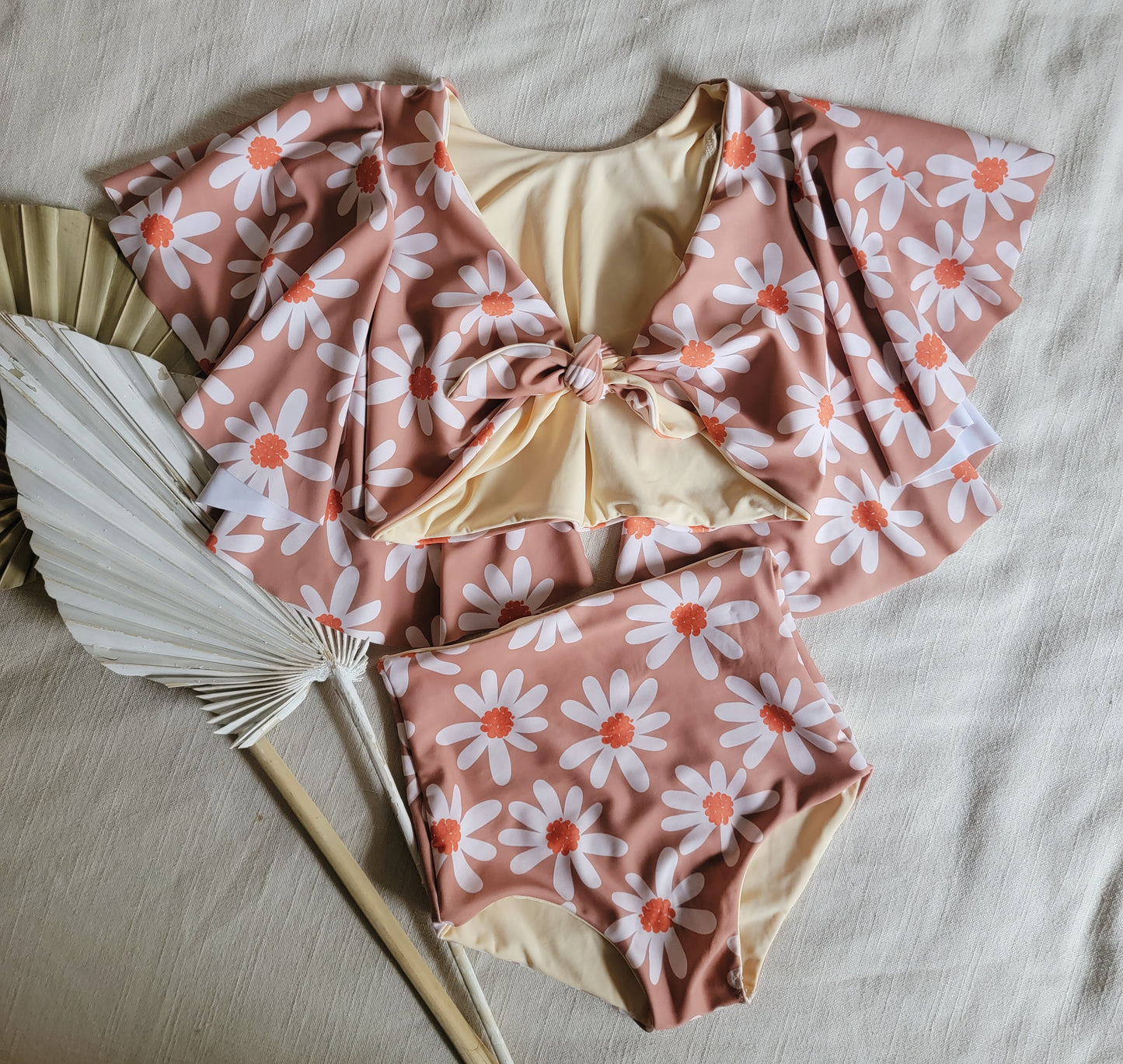 Groovy daisy two-piece bikini